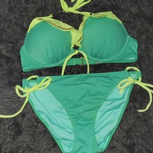 Victoria’s Secret swim